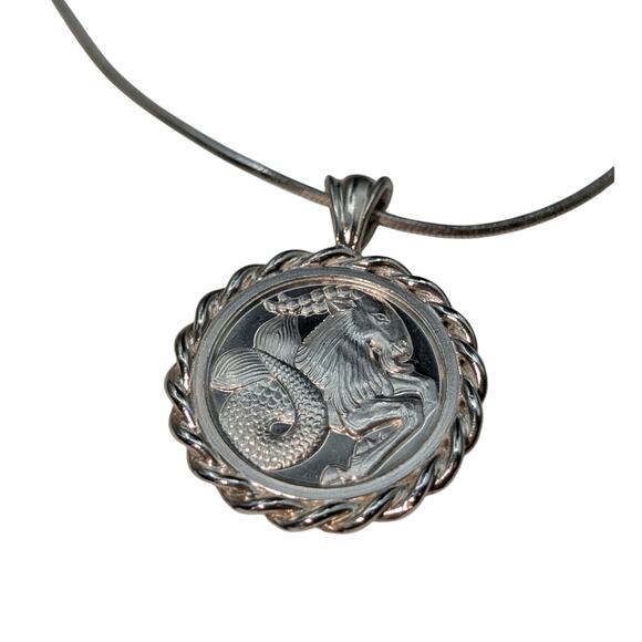 Vtg 925 Sterling Silver Rope Surround Capricorn Two-Sided Coin Pendant Necklace - Picture 4 of 7